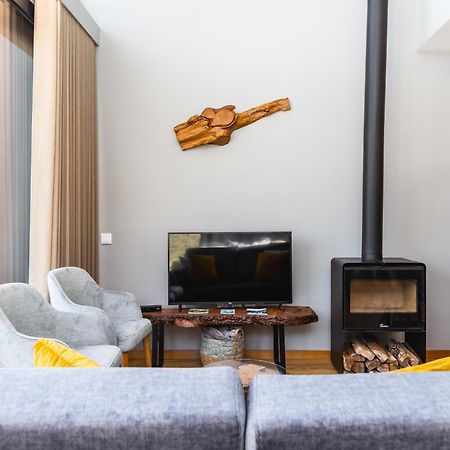 Casas De Bouro 2 Casa Dos Jarros Villa แตร์ฮัส เจ บอว์โร ภายนอก รูปภาพ